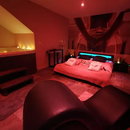 La Parenthese Apartment *
